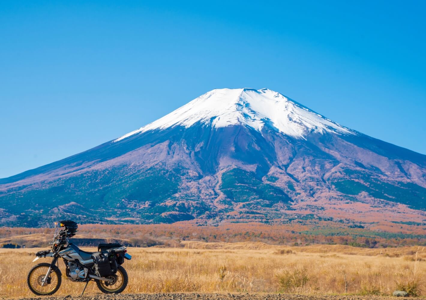 思わず二度見する富士市のバイク駐車場｜大型バイクも置けるのに安すぎ！