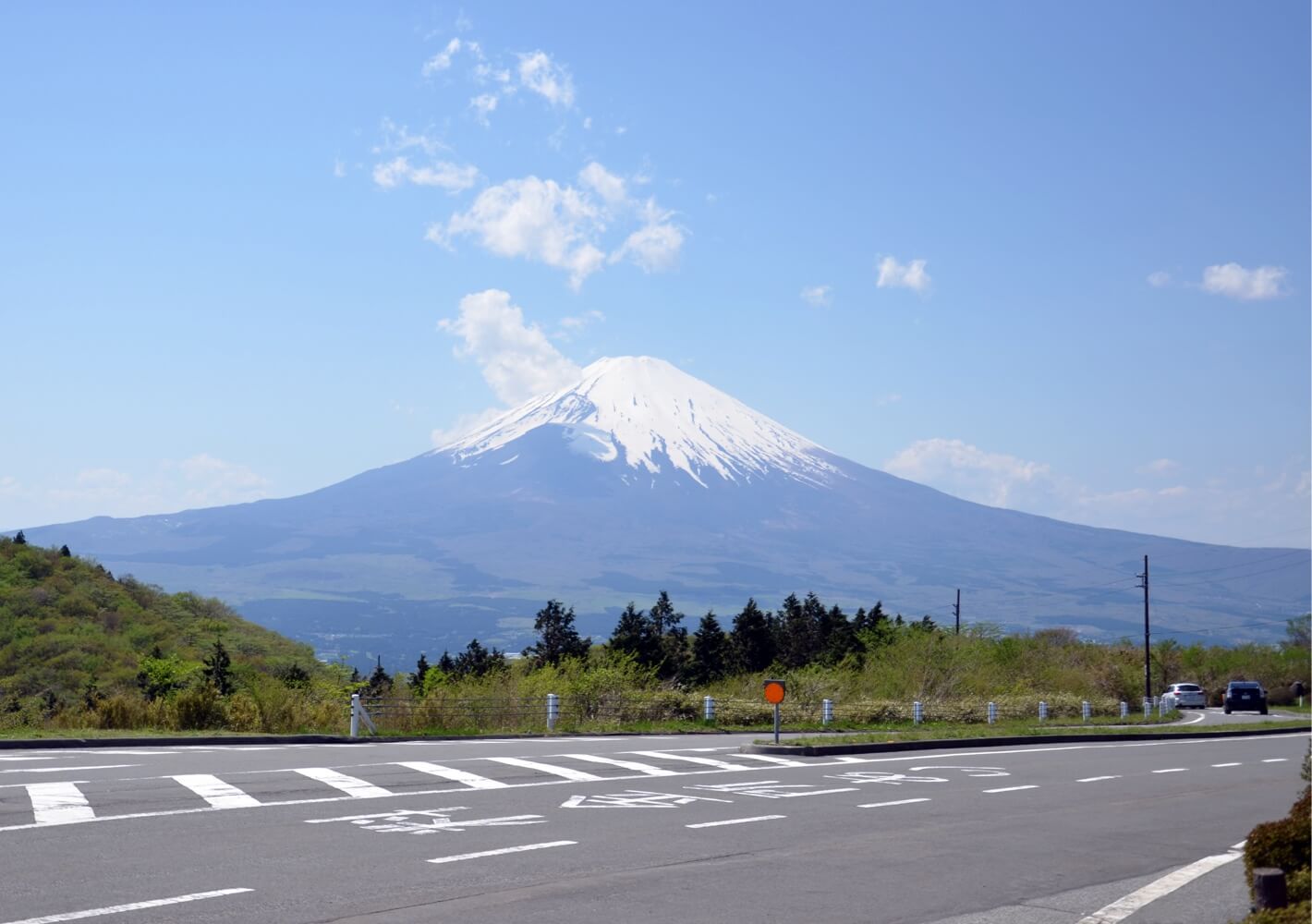 箱根スカイラインと富士山